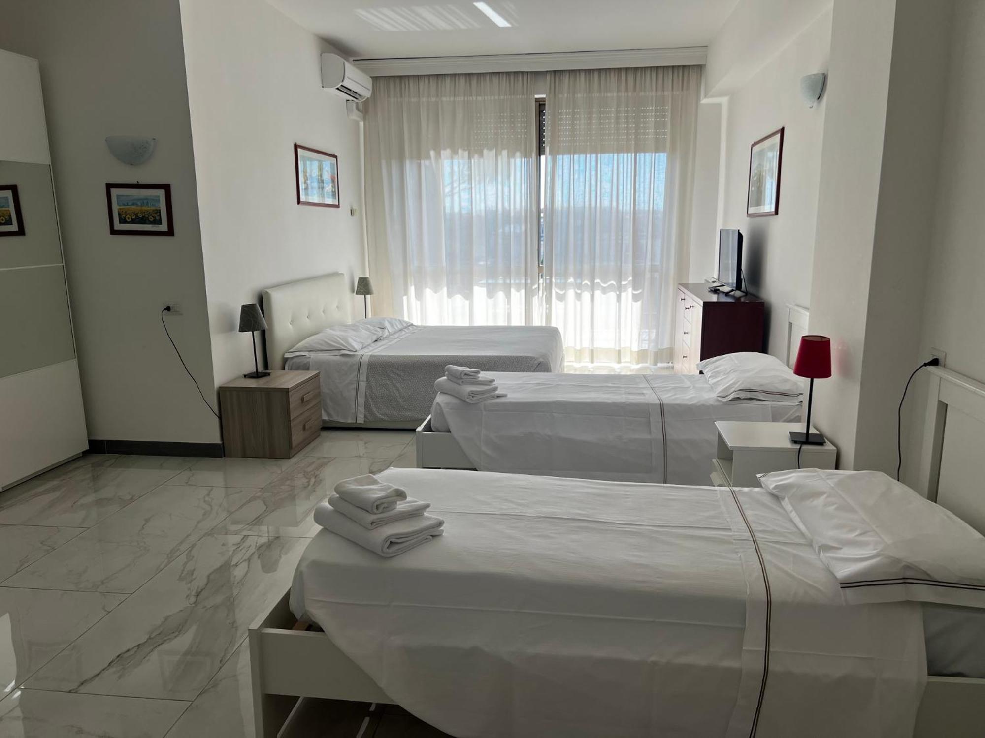 רומא Parco Tirreno Hotel מראה חיצוני תמונה