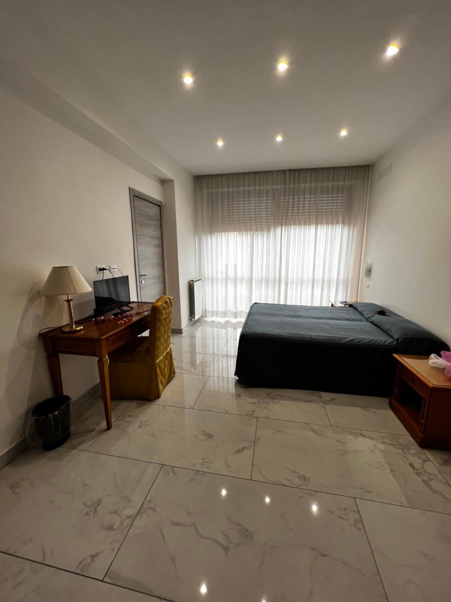 רומא Parco Tirreno Hotel מראה חיצוני תמונה