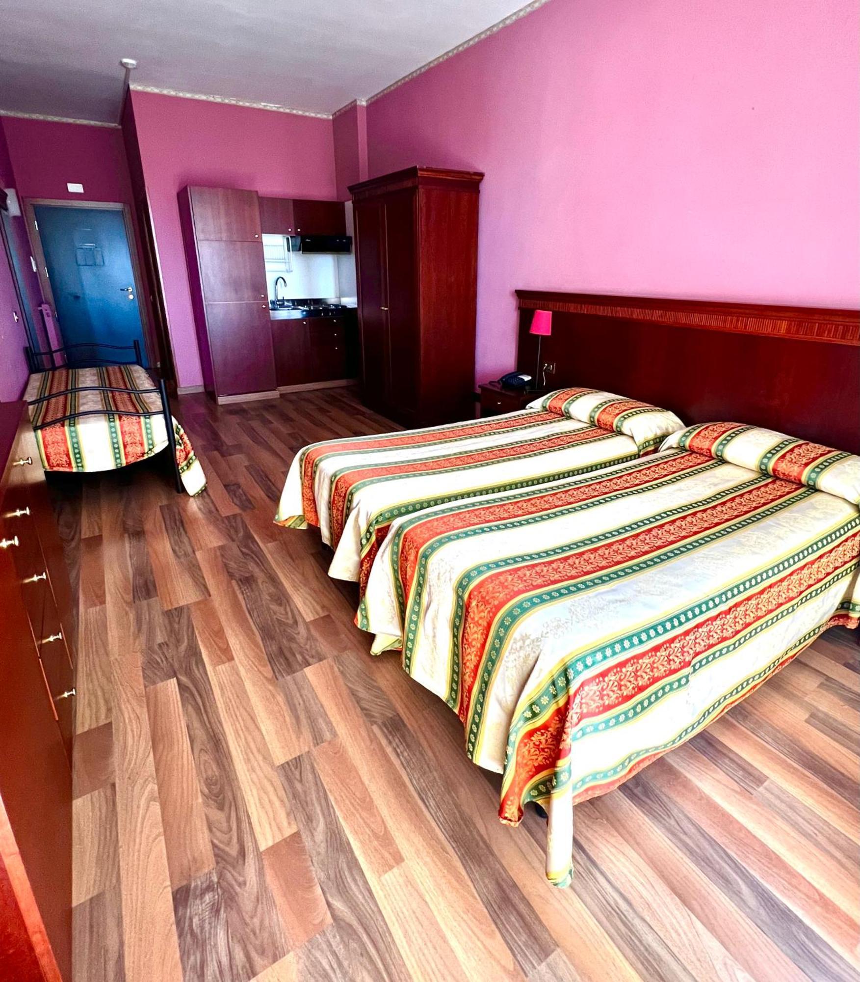 רומא Parco Tirreno Hotel מראה חיצוני תמונה